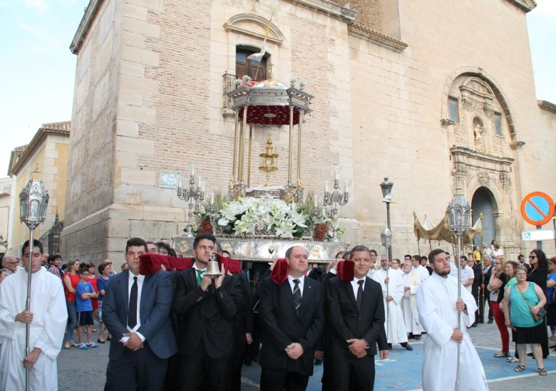 Una luminosa procesión del Corpus